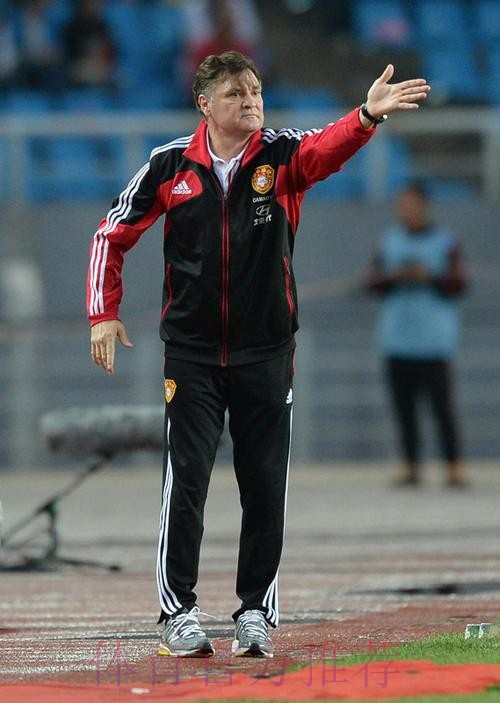 中国足协宣布与卡马乔就终止合作达成共识